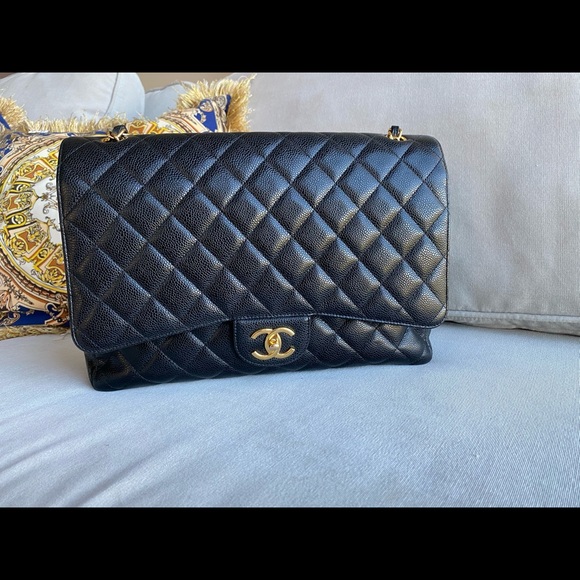 chanel maxi double flap